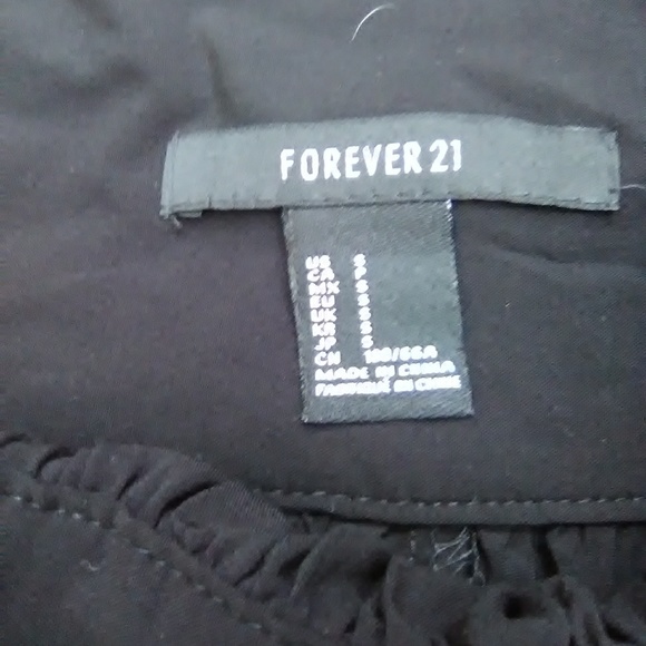 Forever 21 pleated skirt with beaded waistband - Picture 3 of 6